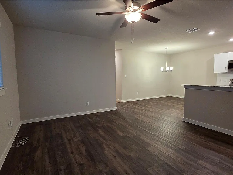 9773 Grosbeak Ln — Photo 2