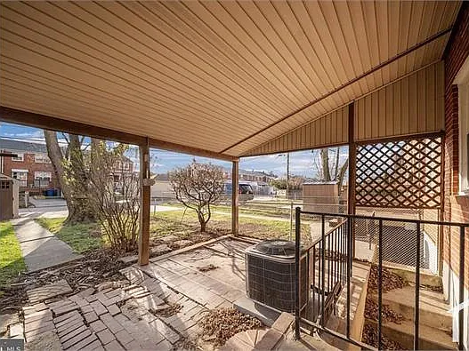 8505 Kings Ridge Rd — Photo 11