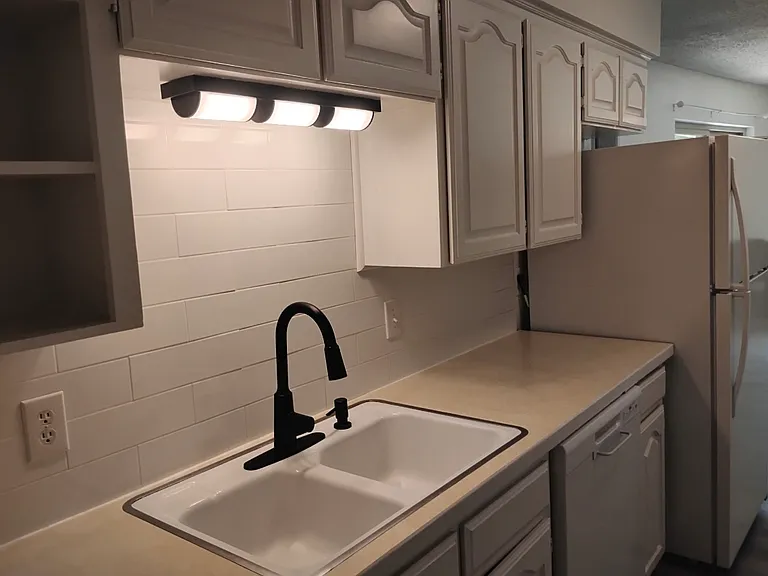501 Northridge St — Photo 27