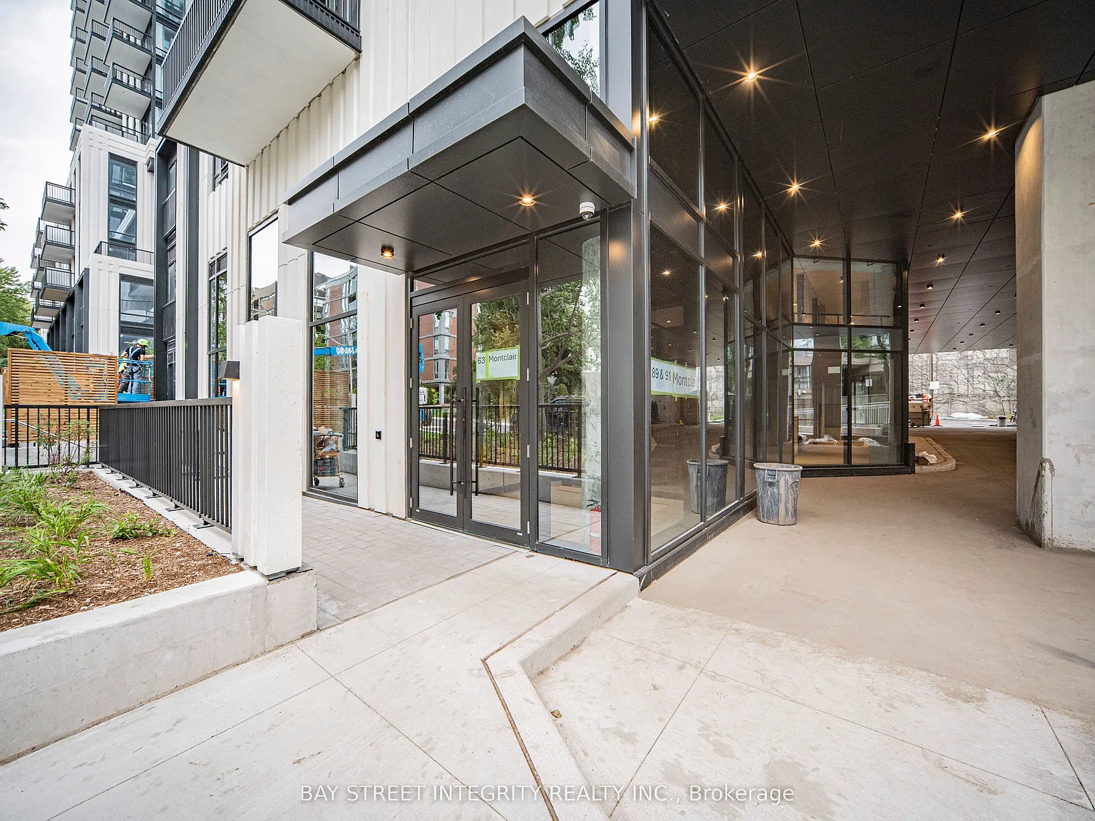 South Forest Hill Residences — Photo 2