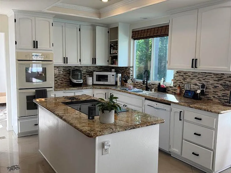 7009 El Fuerte St — Photo 27