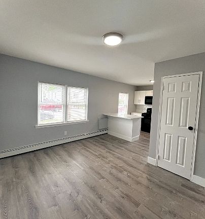 3rd image of 254 Stewart Ave #2A