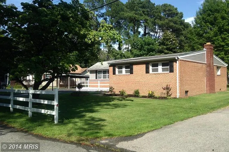17586 Oriole Dr photo 1