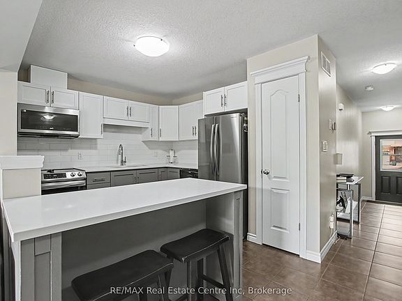 4th image of 58 Curzon Cres