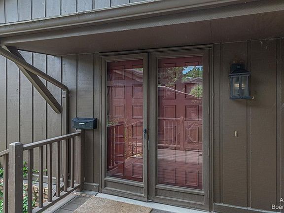 4th image of 1014 Greenhills Dr