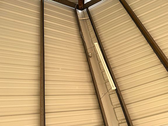 3rd image of 3930 Campground Rd