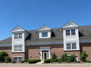 111 S 5th Ave APT A, Saint Charles, IL 60174