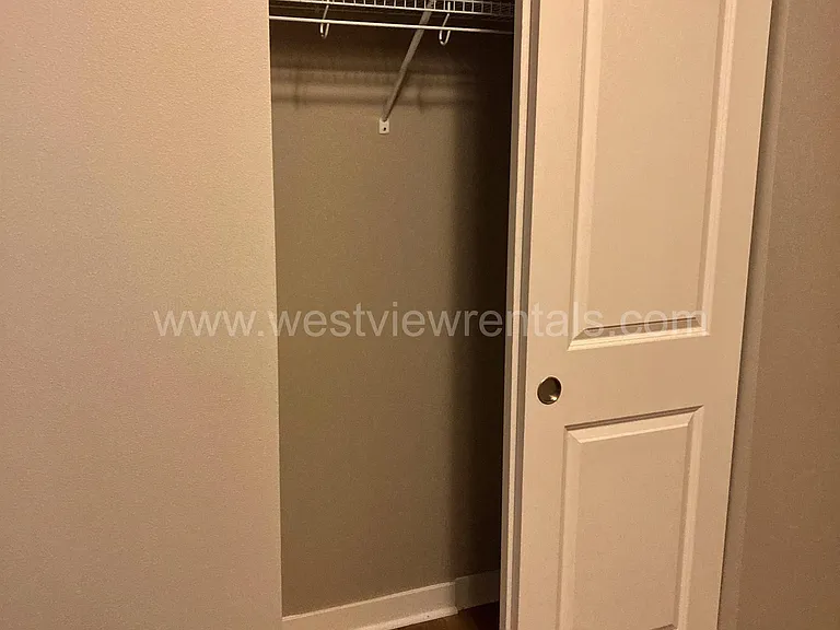 1010 Railroad Ave — Photo 10