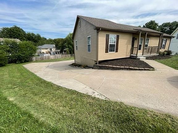 4th image of 1713 Collins Dr