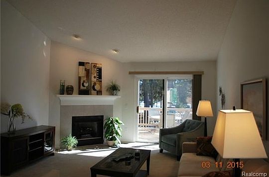 4th image of 21992 Lancrest Ct #1