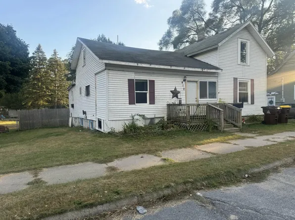 412 Richmond St, Alma, MI 48801