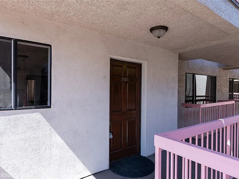 345 N Jackson St #205 — Photo 23
