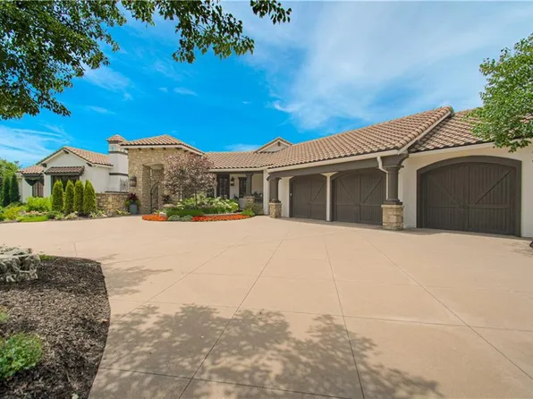 11919 W 155th Ter, Overland Park, KS 66221