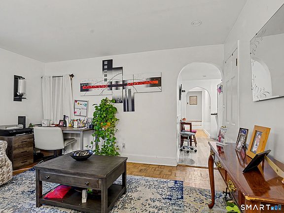 5th image of 224 Seaside Avenue