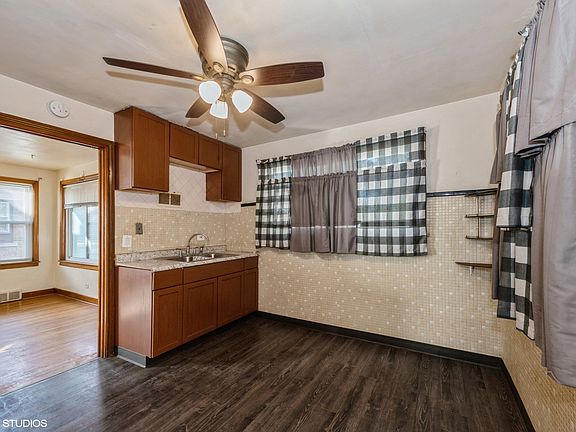 2nd image of 227 Bellwood Ave