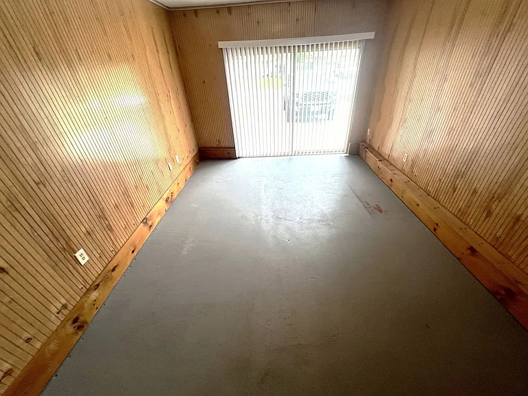 421 Brian Ave — Photo 16