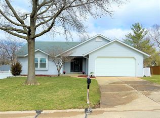 19 Beckewith Trl, O'Fallon, MO 63368