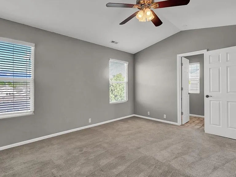 2038 Creekridge Point — Photo 9