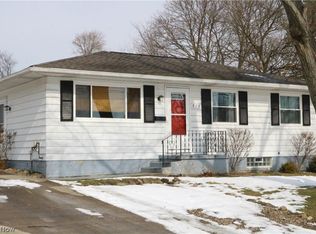 925 Perry Ave, Barberton, OH