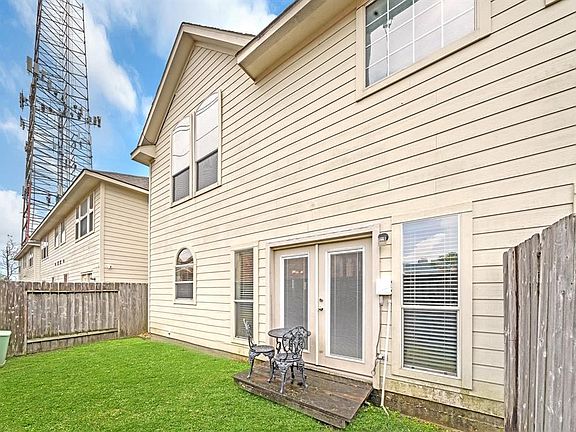2nd image of 6222 Skyline Dr Unit 11