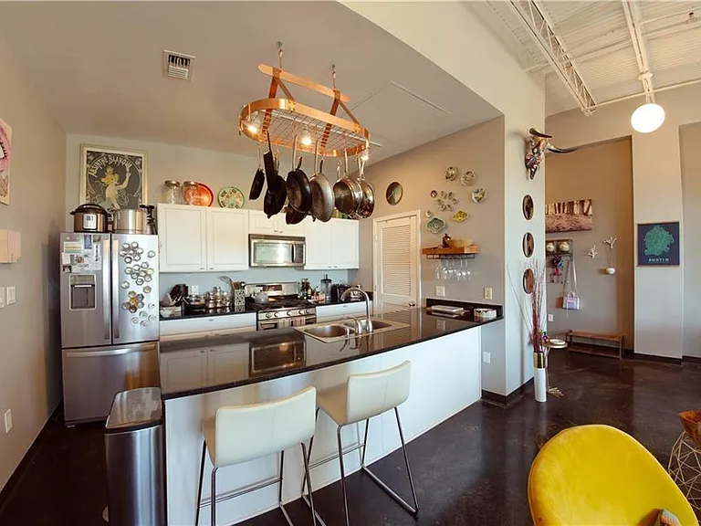 2401 E 6th St #6094 — Photo 3