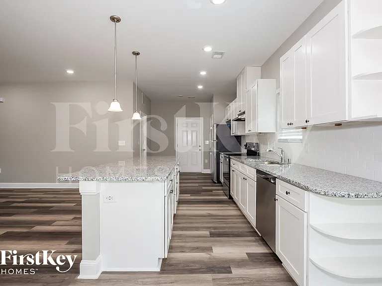 5055 Tuckaseegee Rd — Photo 7