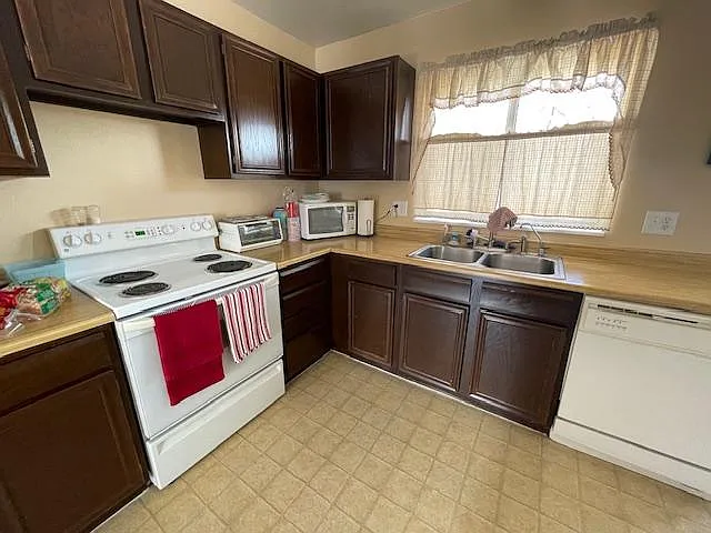 103 Starline Ave — Photo 8