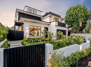 12107 Palms Blvd, Los Angeles, CA 90066