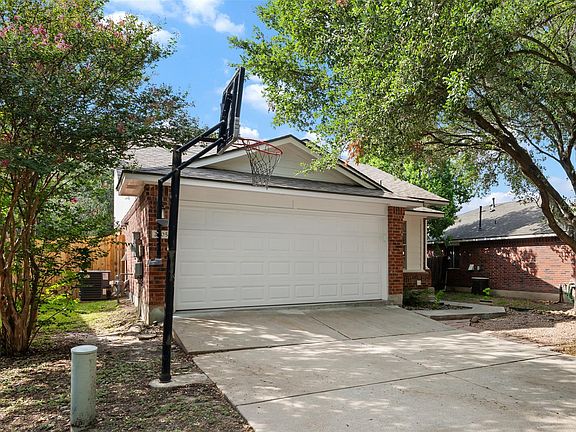 2nd image of 2205 Ada Ln