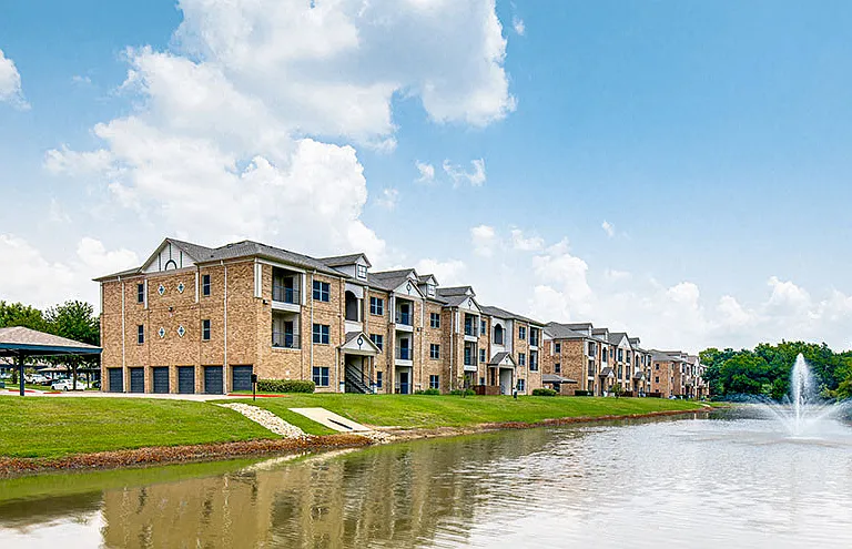 Towne Crossing Apartments — Photo 28