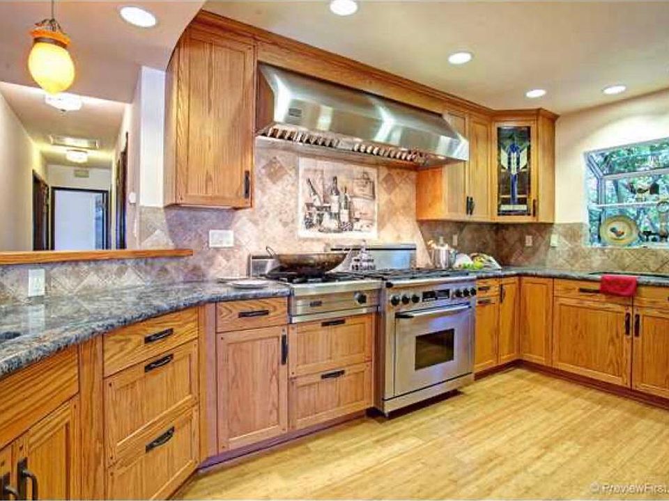 1st image of 5289 Manhasset Dr