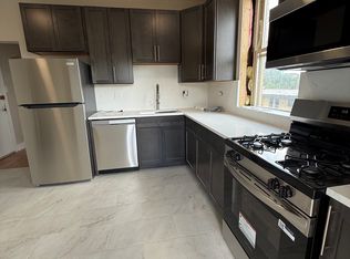 1523 W Farwell Ave APT 3A, Chicago, IL 60626