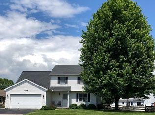 7346 Sun Valley Ct, Temperance, MI 48182