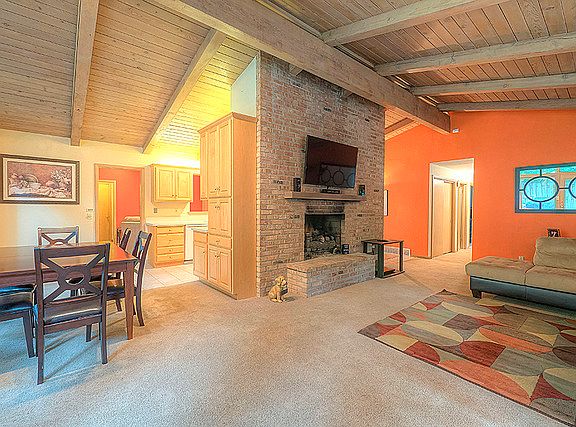 4th image of 2249 Edgebrook Dr