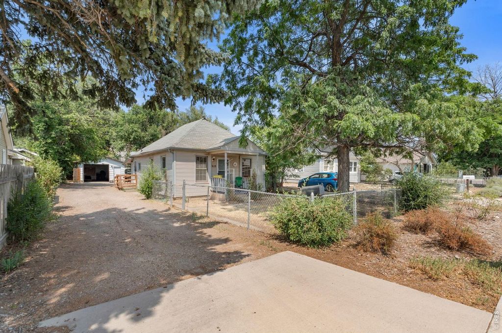 212 E Lincoln Ave