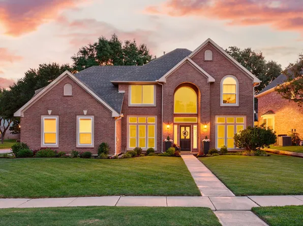 2532 Springhill Dr, Grapevine, TX 76051