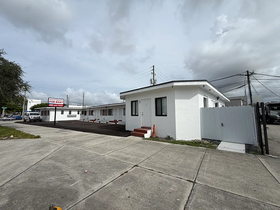 1791 SW 1st St #7