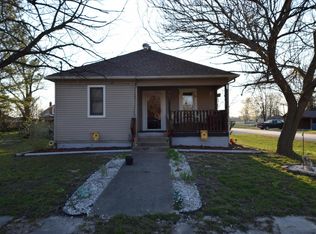 447 N Seba St, Hurst, IL 62949