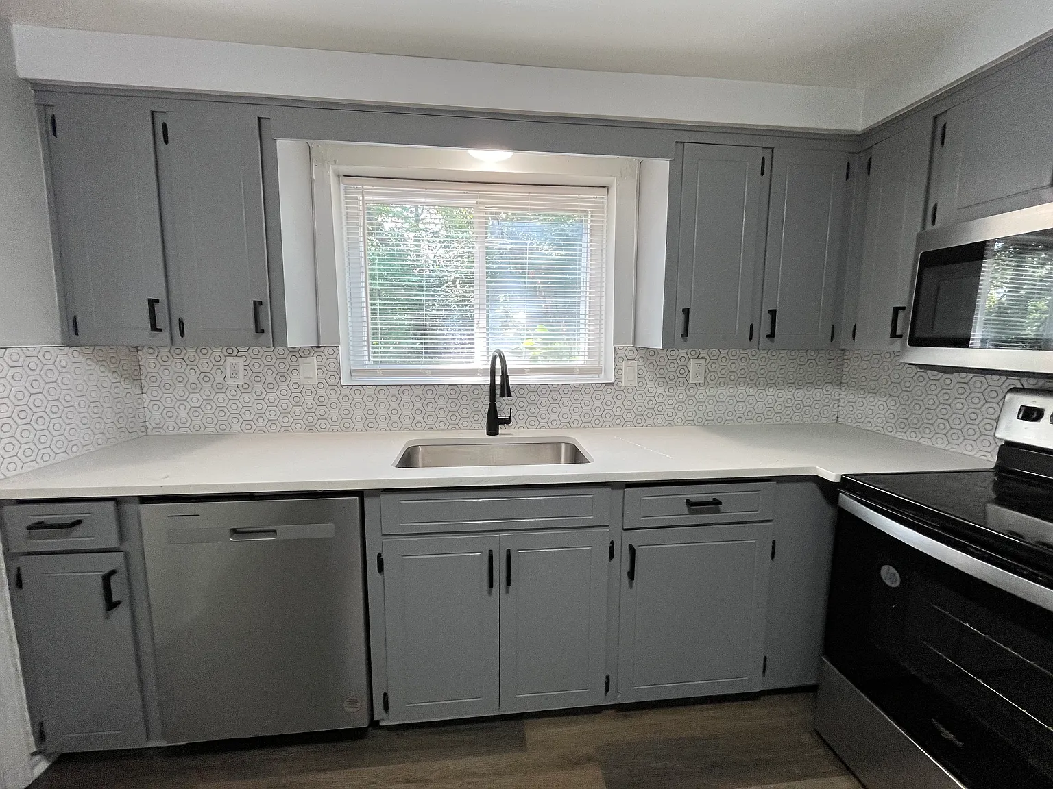 2 bed, 950 sqft, $1,175 — Photo 2