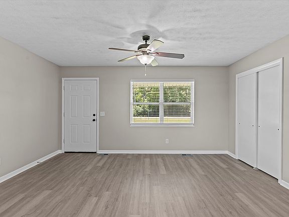 4th image of 11886 N State Highway 27