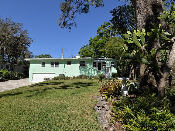 3rd image of 6315 Mercer Cir E