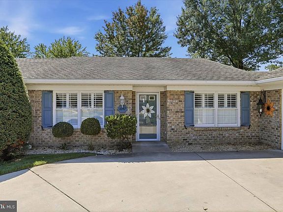 2nd image of 1047 Benjamin Pl