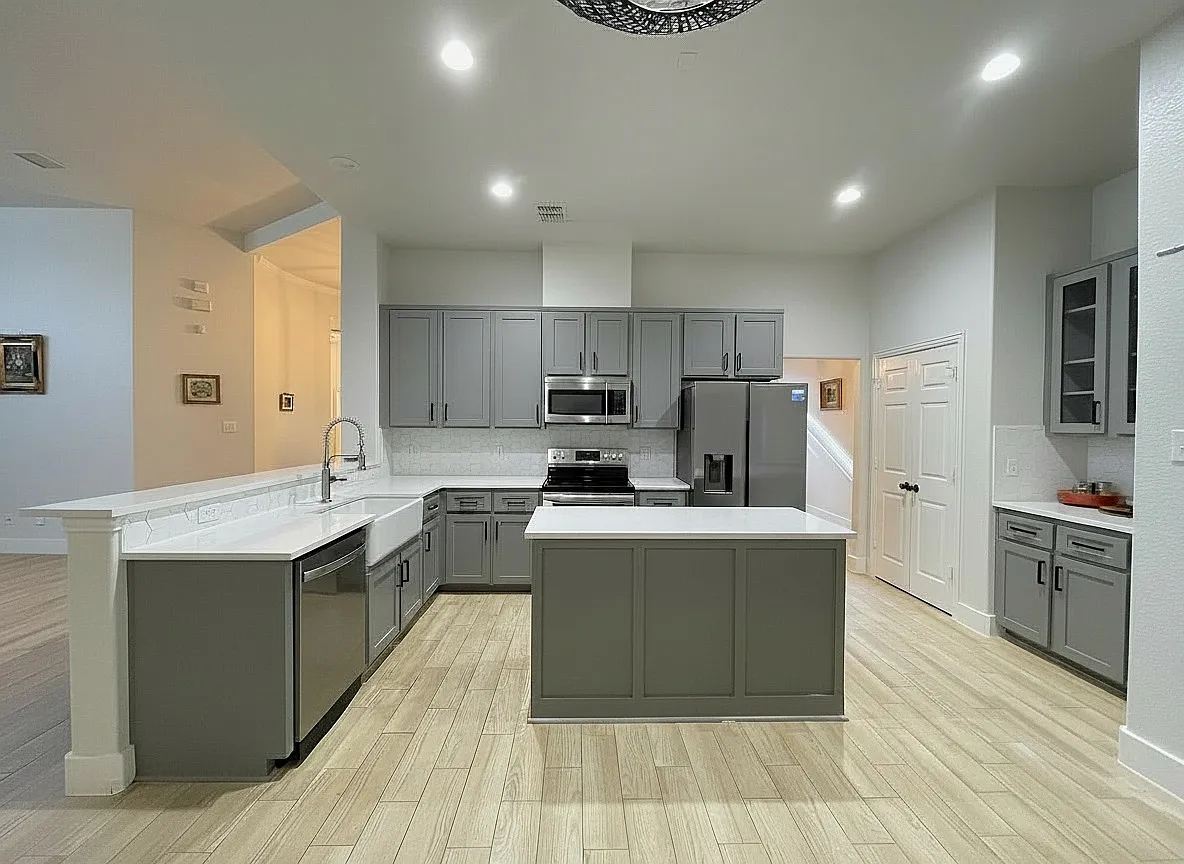 3 bed, 2097 sqft, $2,900 — Photo 2