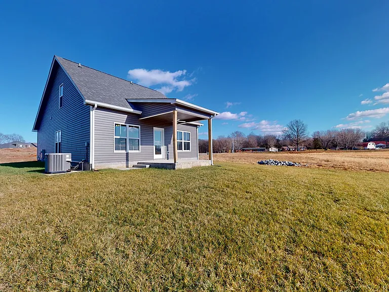 1018 Cherry Acres Dr — Photo 31