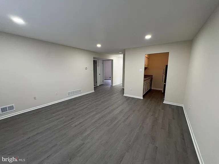 10 Baylis St — Photo 3