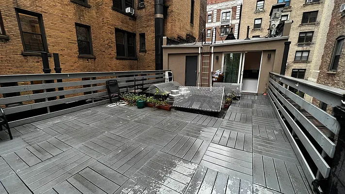 Rented by HOLTON REAL ESTATE INC. | media 22