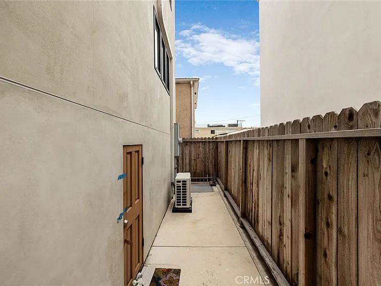 925 Monterey Blvd — Photo 34