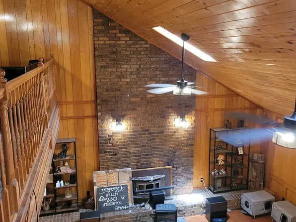69 County Road 1120 W, Maud, TX 75567