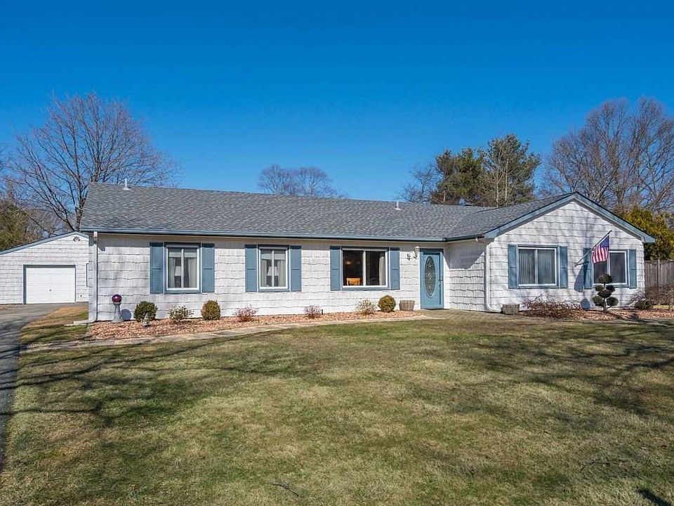 1st image of 7 Marblestone Ln