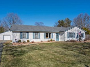 7 Marblestone Ln, South Setauket, NY 11720